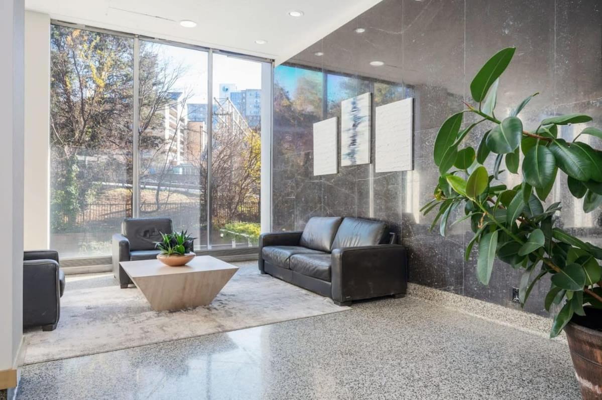 Downtown Atl Condo Onsite Parking King Bed & Bonus Room Lm1901 Атланта Экстерьер фото